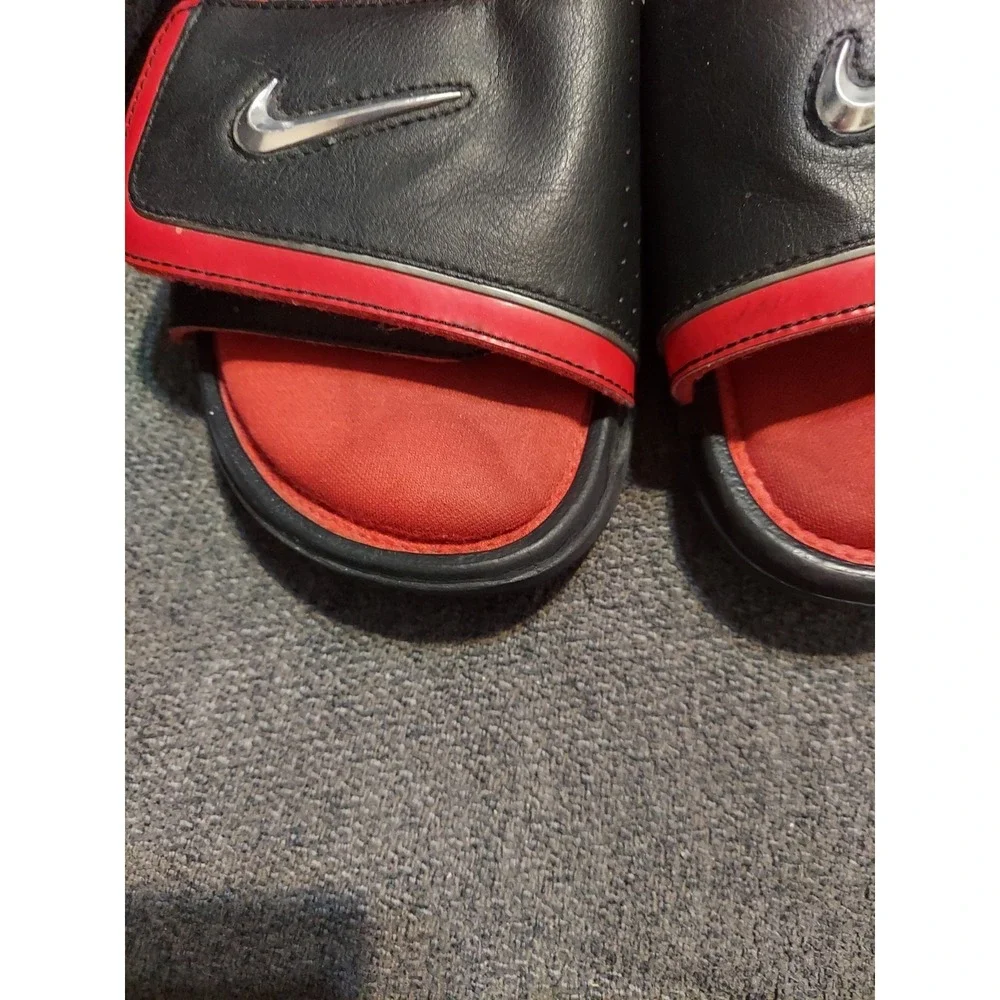 Nike Comfort Slide 2 Sandals Slippers Men's 8 Black Red  Slides Sandals Pool